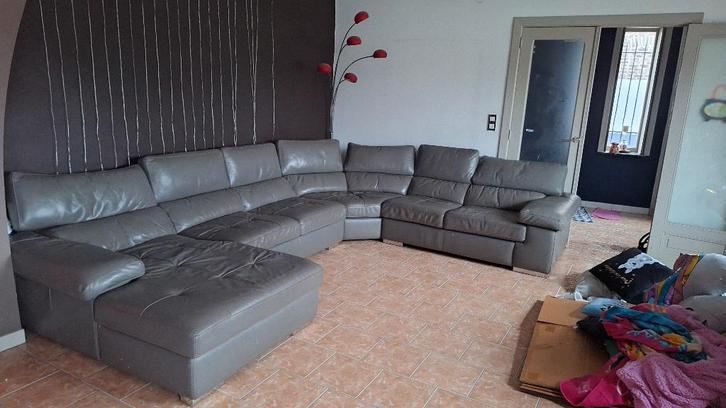 Grand salon d'angle en cuir gris foncé Rêve intérieur, Maison & Meubles, Canapés | Salons, Utilisé, Banc d'angle, Quatre personnes ou plus