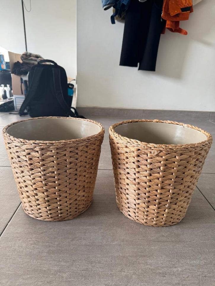 Lot de 2 grands pots de fleurs IKEA — modèle FRIDFULL, Jardin & Terrasse, Pots de fleurs, Comme neuf, Synthétique, Intérieur, Balcon