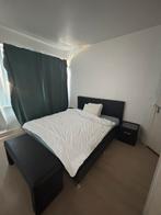 Lit double + matelas + chevet + banc, Ophalen, Zwart