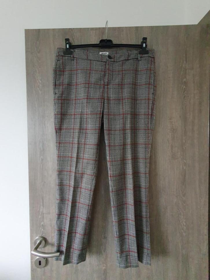 Broek Lio Jo IT 44, Kleding | Dames, Broeken en Pantalons, Maat 38/40 (M), Overige kleuren, Lang, Ophalen of Verzenden