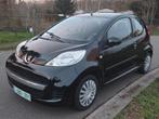 Peugeot 107- 119000km- 1e eigenaar- klaar om in te schrijven, Auto's, Voorwielaandrijving, 139 g/km, Leder en Stof, Zwart