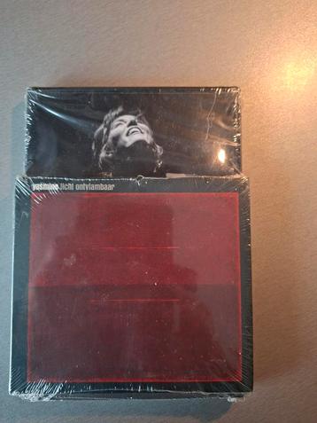 Cd/dvd. Yasmine.  Licht ontvlambaar.  Nieuw in verpakking.  beschikbaar voor biedingen