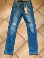 CCNT Denim jeans blauw maat 36 vervaagde voorgescheurde snor, Kleding | Dames, Spijkerbroeken en Jeans, Nieuw, CCNT Jeans, Blauw