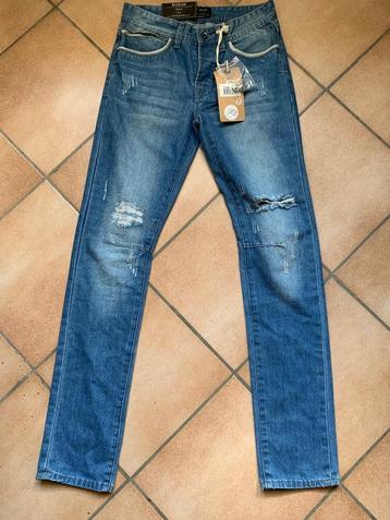 CCNT Denim jeans bleu taille 36 délavé moustache pré-déchiré