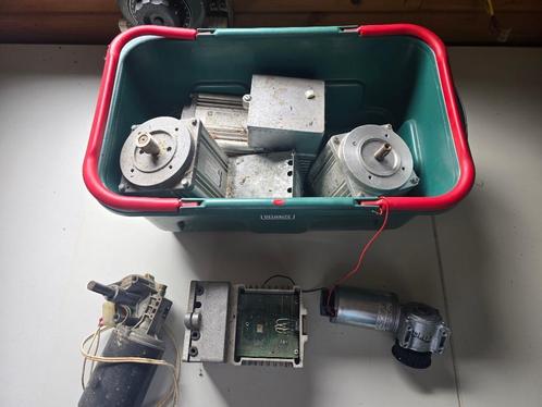 Partij elektrische motoren lot 14, Elektronische apparatuur, Overige elektronische apparatuur, Gebruikt, Ophalen