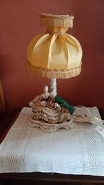 Jolie lampe vintage en faïence allemande, Enlèvement ou Envoi