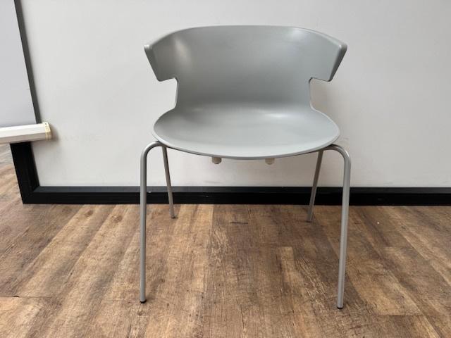 Offisit Cove stapelstoel designed by Dorigo grijs, Dieren en Toebehoren, Krabmeubelen, Ophalen of Verzenden