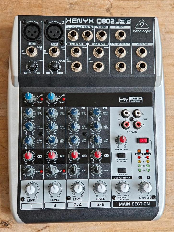 Behringer XENYX Q802USB - Table de mixage (N° 1), Musique & Instruments, Tables de mixage, Utilisé, 5 à 10 canaux, Entrée micro