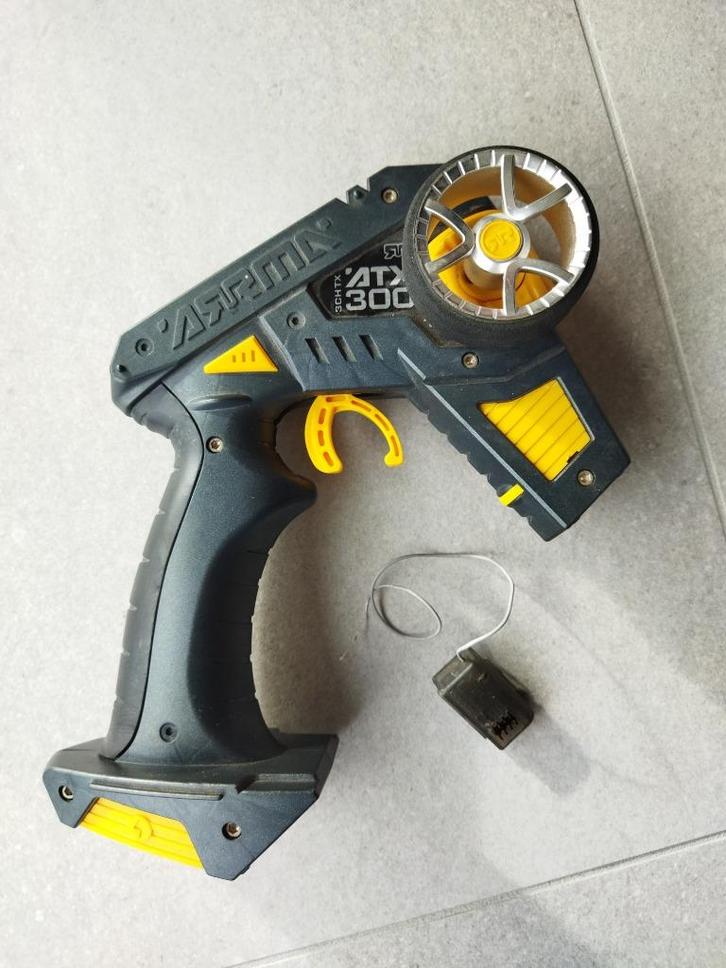 ARRMA ATX300 2,4GHz zenderset, Hobby en Vrije tijd, Modelbouw | Radiografisch | Auto's, Gebruikt, Onderdeel, Ophalen of Verzenden