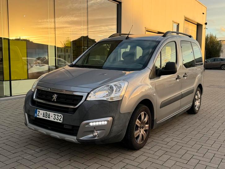 Peugeot partner 1.6 hdi, airco, 83.000 km, 08.2018, Euro6, Auto's, Peugeot, Bedrijf, Partner Tepee, ABS, Achteruitrijcamera, Airbags