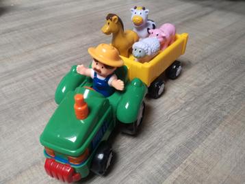 Tractor met boerderijdieren  beschikbaar voor biedingen