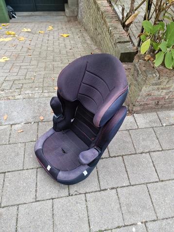 Autostoel in zeer goeie staat beschikbaar voor biedingen