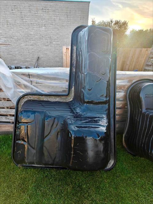 2 voorgevormde vijvers van het merk Ubink bijna gratis, Dieren en Toebehoren, Vissen | Vijvervissen