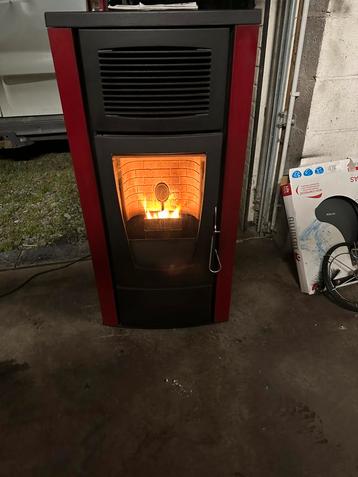 Red Mcz poel a Pelet 8kw beschikbaar voor biedingen