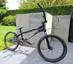 BMX Radio XENON PRO + helm, Fietsen en Brommers, Ophalen, Zo goed als nieuw