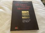 De Ogen van het Monster - Volkerenmoord dag in dag uit, Boeken, Ophalen of Verzenden