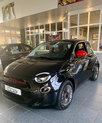FIAT 500 ELEKTRISCH RED DEMOWAGEN beschikbaar voor biedingen