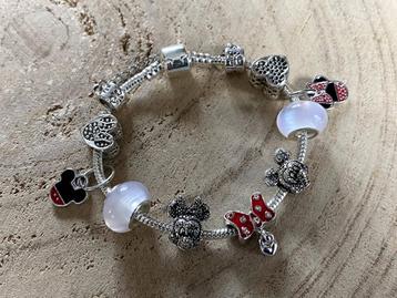 Knappe armband met Mickey en Minnie Mouse, NIEUW beschikbaar voor biedingen