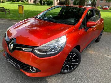 Renault Clio 1.2i ESSENCE AUTOMAAT LED Gps Navi Usb Weinigkm