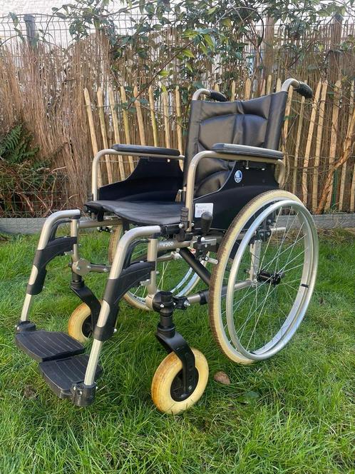 Vermeiren V 200 opvouwbare rolstoel nieuwstaat, Diversen, Rolstoelen, Zo goed als nieuw, Handbewogen rolstoel, Inklapbaar
