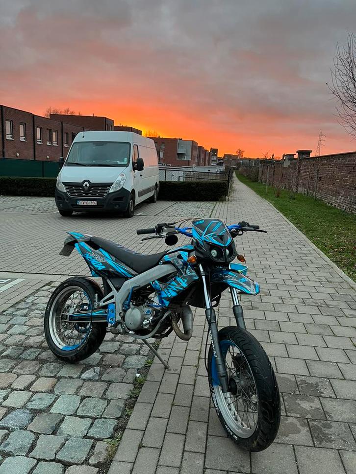 Derbi Senda 50 SM, Fietsen en Brommers, Brommers | Derbi, Zo goed als nieuw, Klasse B (45 km/u), Ophalen