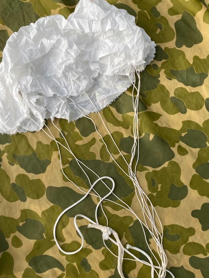 US WW2/WO2 kleine parachute, Verzamelen, Militaria | Tweede Wereldoorlog, Landmacht, Verzenden