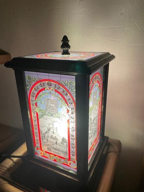 Tafellamp in glas in hout - gemeente Kruibeke, Huis en Inrichting, Lampen | Tafellampen, Zo goed als nieuw, Glas, Hout, Ophalen
