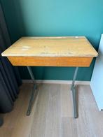 Retro schoolbureau, Kinderen en Baby's, Kinderkamer | Tafels en Stoelen, Ophalen, Gebruikt