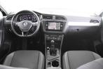 Volkswagen Tiguan Comfortline *1ste Eigenaar*Navigatie*DAB*, Auto's, Volkswagen, Voorwielaandrijving, Stof, 4 cilinders, 1505 kg