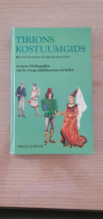 Tirions kostuumgids beschikbaar voor biedingen