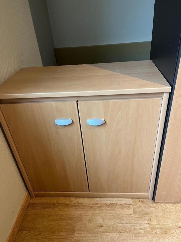 Houten lage kast met twee deuren, Huis en Inrichting, Kasten |Televisiemeubels, Gebruikt, Minder dan 100 cm, 50 tot 100 cm, 25 tot 50 cm