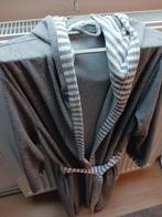 Grijze badjas net als nieuw te koop. Maat L - XL, Kleding | Dames, Homewear, Ophalen, Zo goed als nieuw, Maat 42/44 (L)