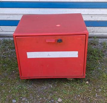 Box de livraison Engels, Enlèvement