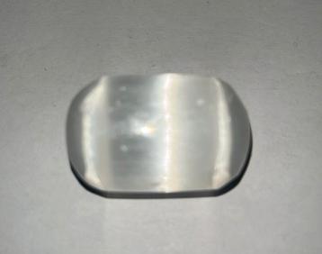 Geslepen Seleniet Steen - 27gram - 35mm x diameter 23mm beschikbaar voor biedingen