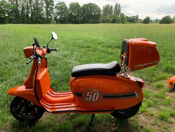 Scooter 50 cc Scomadi Leggera Turismo beschikbaar voor biedingen