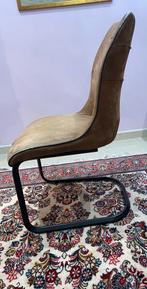 8 Chaises de salle a manger avec tissu en daim, Antiquités & Art, Enlèvement