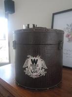 Zeer mooie verpakking van double you gin, Antiek en Kunst, Curiosa en Brocante, Ophalen of Verzenden