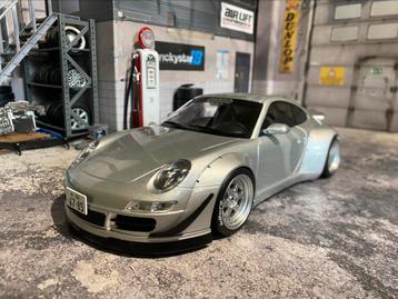 1:18 Porsche 911 997 RWB - neuve dans sa boîte  disponible aux enchères