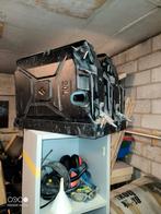 Jerrykans plus houder frontrunner, Ophalen