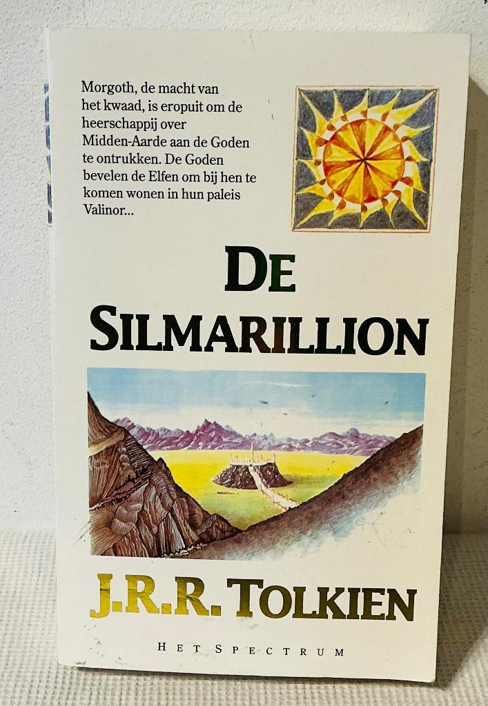 JRR Tolkien, De Silmarillion, Boeken, Fantasy, Zo goed als nieuw, Ophalen of Verzenden