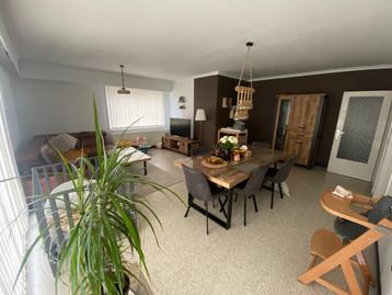 Lichtrijk gelijkvloers appartement (107m²) met 2 slaapkamers beschikbaar voor biedingen
