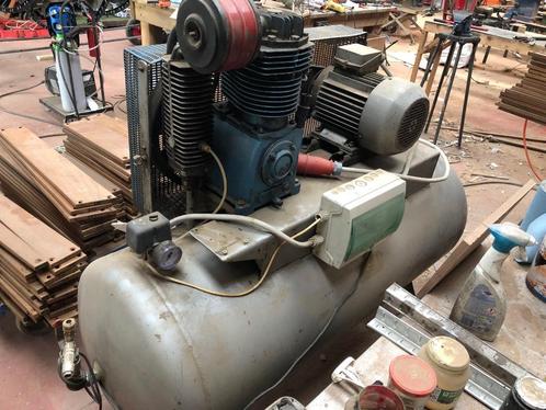 Industriële compressor, Doe-het-zelf en Bouw, Compressors, Gebruikt, 10 bar of meer, 100 liter of meer, 800 liter/min of meer