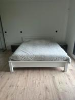 Bed 180x220 met nachtkastjes en dressoir, Comme neuf, Enlèvement ou Envoi, Blanc