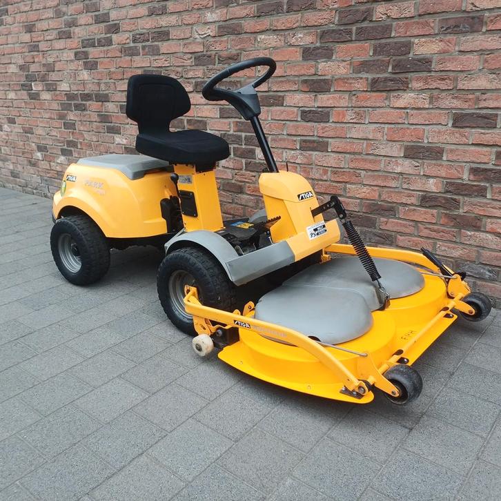 Zitmaaier stiga park 16 frontmaaier nieuw maaidek startklaar, Tuin en Terras, Zitmaaiers, Ophalen of Verzenden