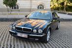 Jaguar XJ8 automaat full option executive 3.5 V8 (2003), Auto's, Automaat, Achterwielaandrijving, Zwart, Zwart
