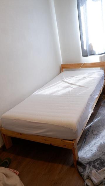 Revor matras + Ikea NEIDEN bedframe + LURÖY lattenbodem beschikbaar voor biedingen
