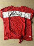 Rode shirt met knoop m140(€2), Kleding | Heren, T-shirts, Ophalen, Gedragen