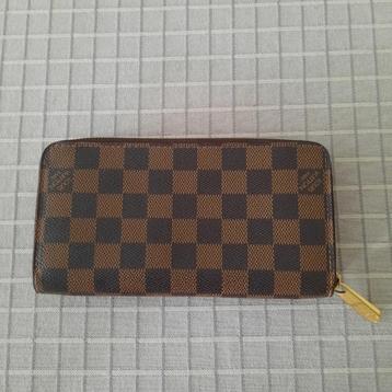 Louis Vuitton Porte Monnaie Damier Ebene Brown beschikbaar voor biedingen