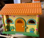 Maison à étages DORA + accessoires et figurines, Kinderen en Baby's, Speelgoed | Buiten | Speelhuisjes, Ophalen, Gebruikt