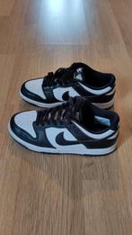 Nike Dunk Low black and white, Schoenen, Ophalen of Verzenden, Zo goed als nieuw